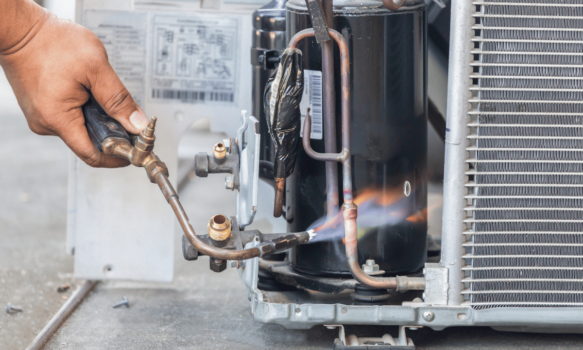 What is the downside of heat pumps?